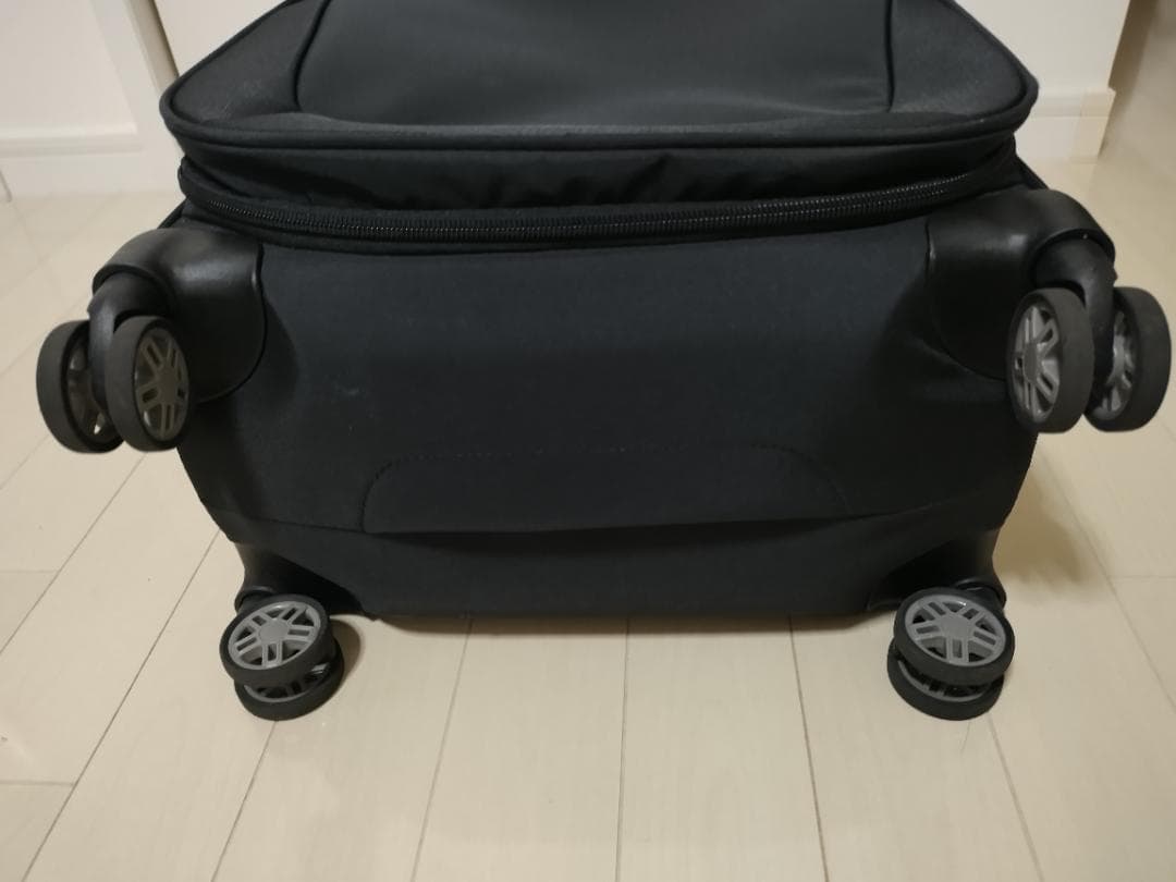 【使用３回】Samsonite　ビーライト４　スピナー55 EXP 機内持込OK