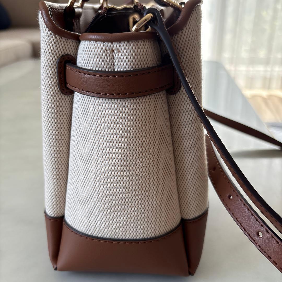 新品未使用MICHAEL KORS ショルダー付き(ま♡プロフ必読)