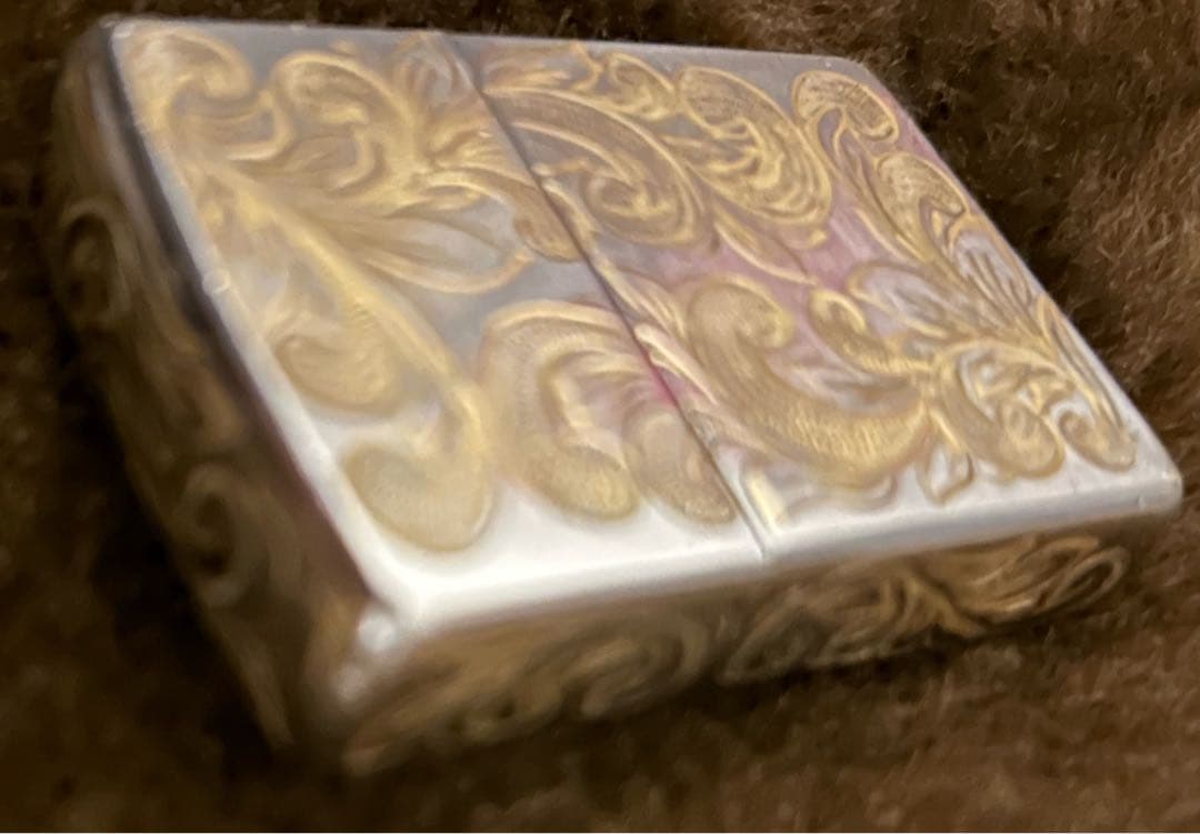 5面手彫りのアメリカ製ZIPPO ライター　真鍮に銀