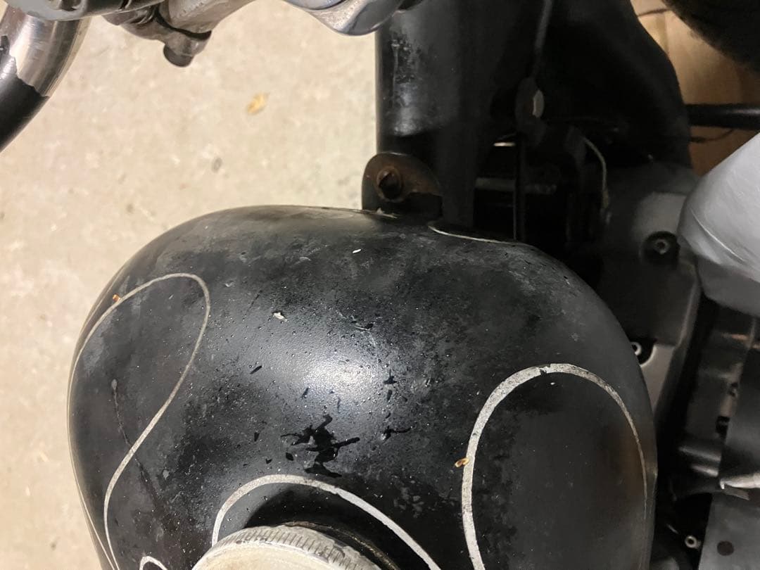 XLH883 タンク　ピンスト　フレア