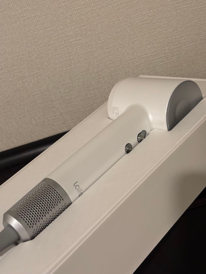 ほぼ新品 Laifen swift ライフェン ヘアドライヤー ホワイト 日本用