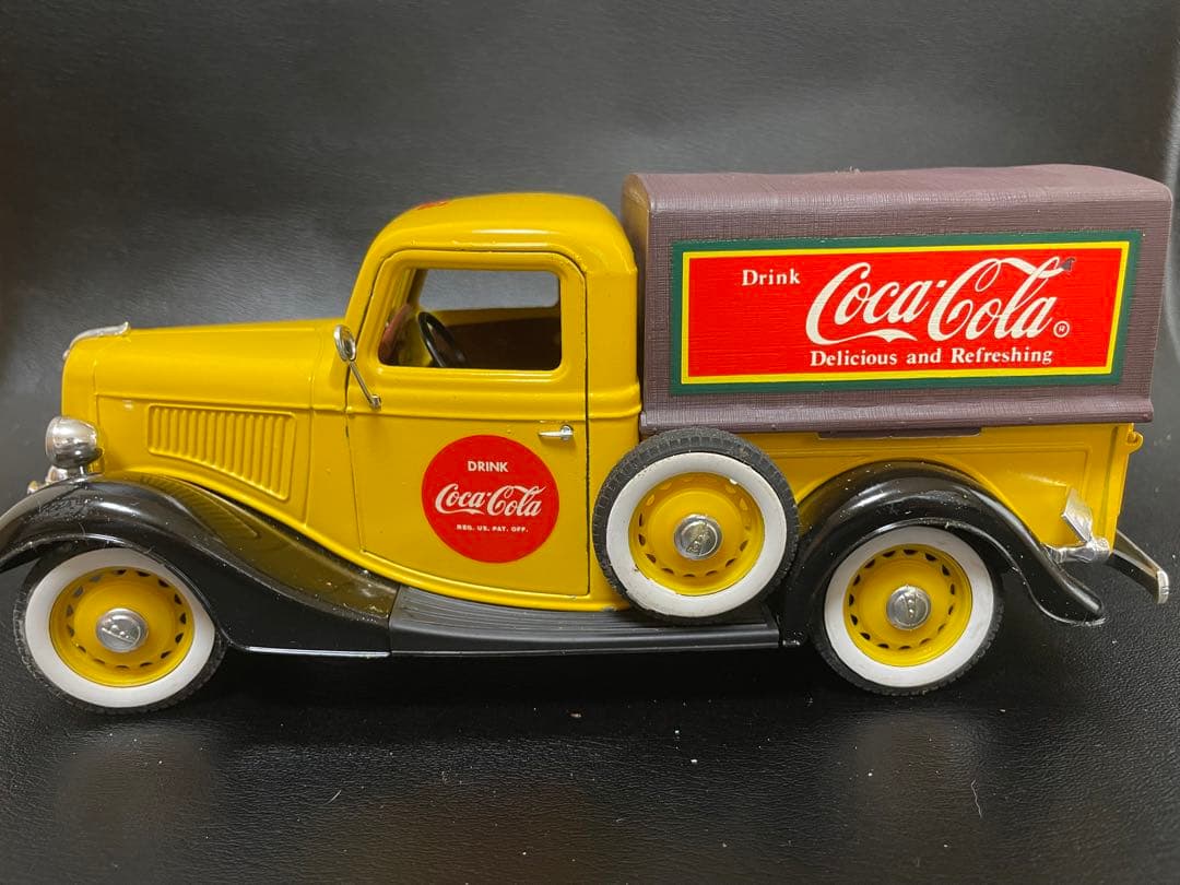 Coca-Cola  Ford V8 全長約23㎝　SOLIDO社　フランス製