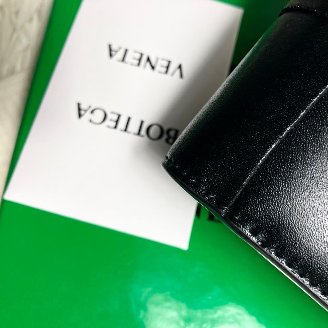 【未使用級】現行モデル ボッテガヴェネタ 二つ折り カセットIC搭載