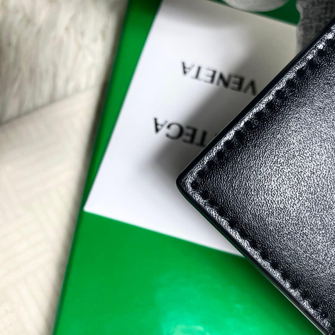 【未使用級】現行モデル ボッテガヴェネタ 二つ折り カセットIC搭載