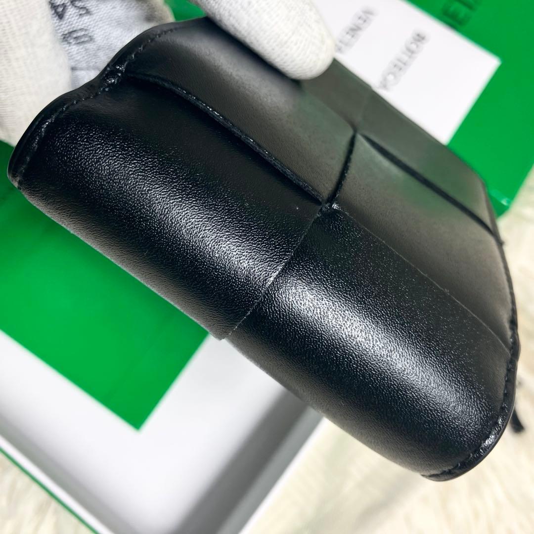 【未使用級】現行モデル ボッテガヴェネタ 二つ折り カセットIC搭載