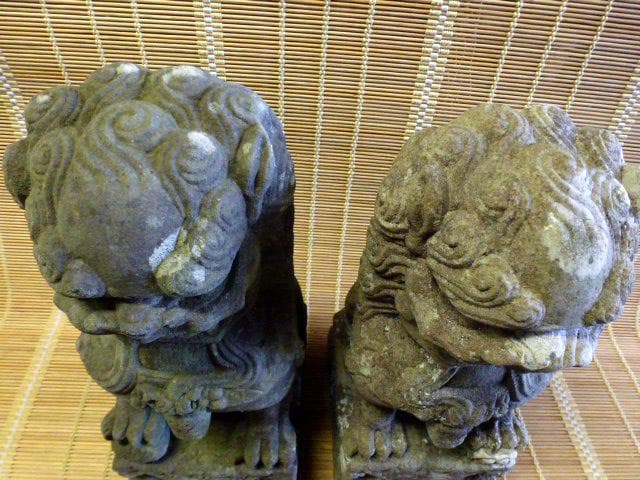時代　アンティーク　狛犬　一対　石彫　彫刻　縁起物　魔除け　骨董