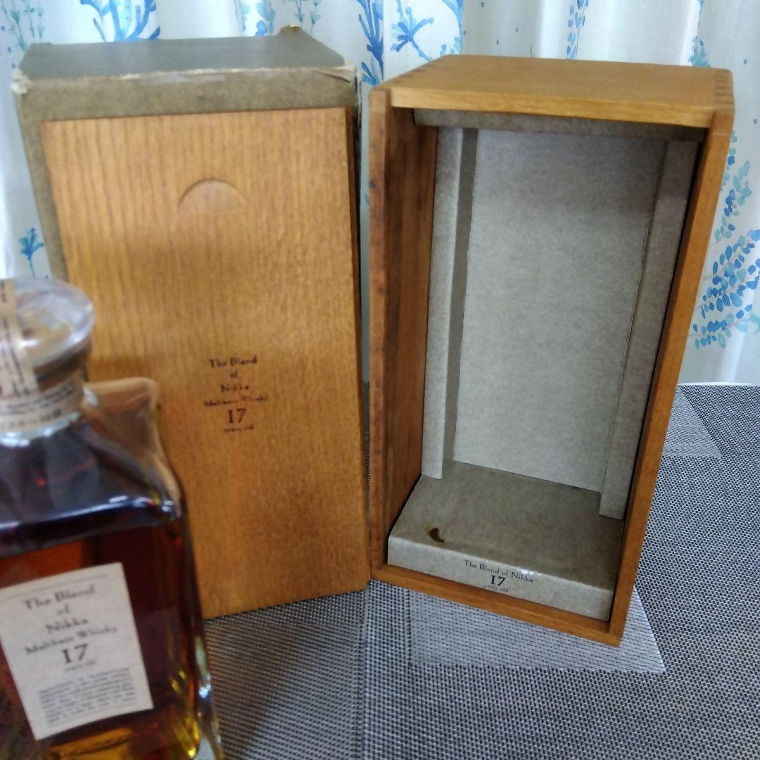 ★ 特級　ザ・ブレンド・オブ・ニッカ 17年   木箱、冊子、外箱付