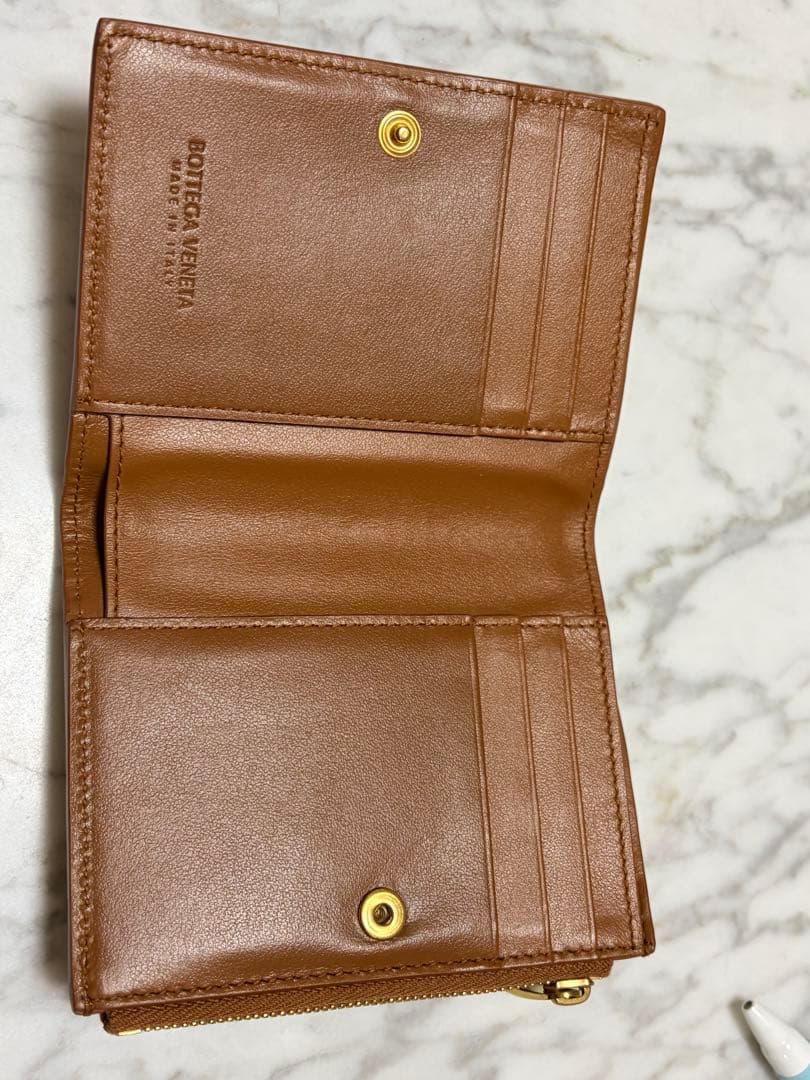 ボッテガベネタ 二つ折り財布