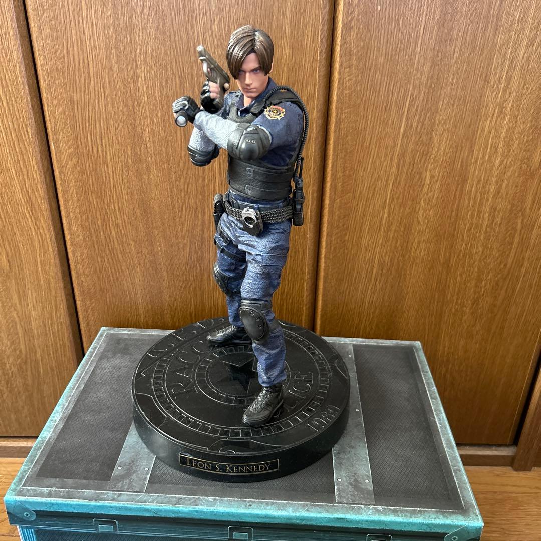 バイオハザード　レオン