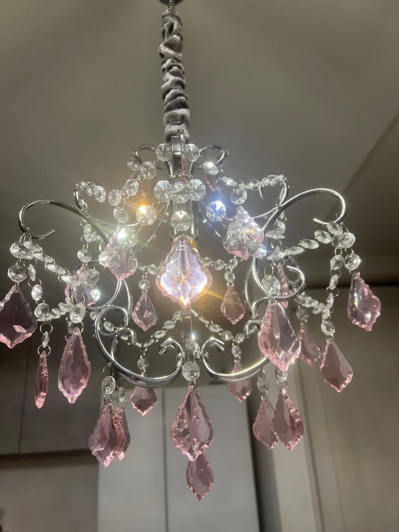 ピンククリスタルシャンデリア