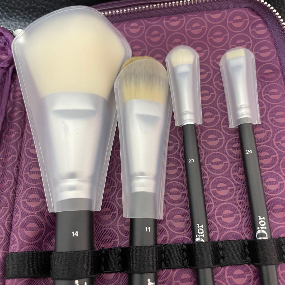 未使用 ディオール バッグステージ　メイクブラシ4本&ポーチセット ブラック