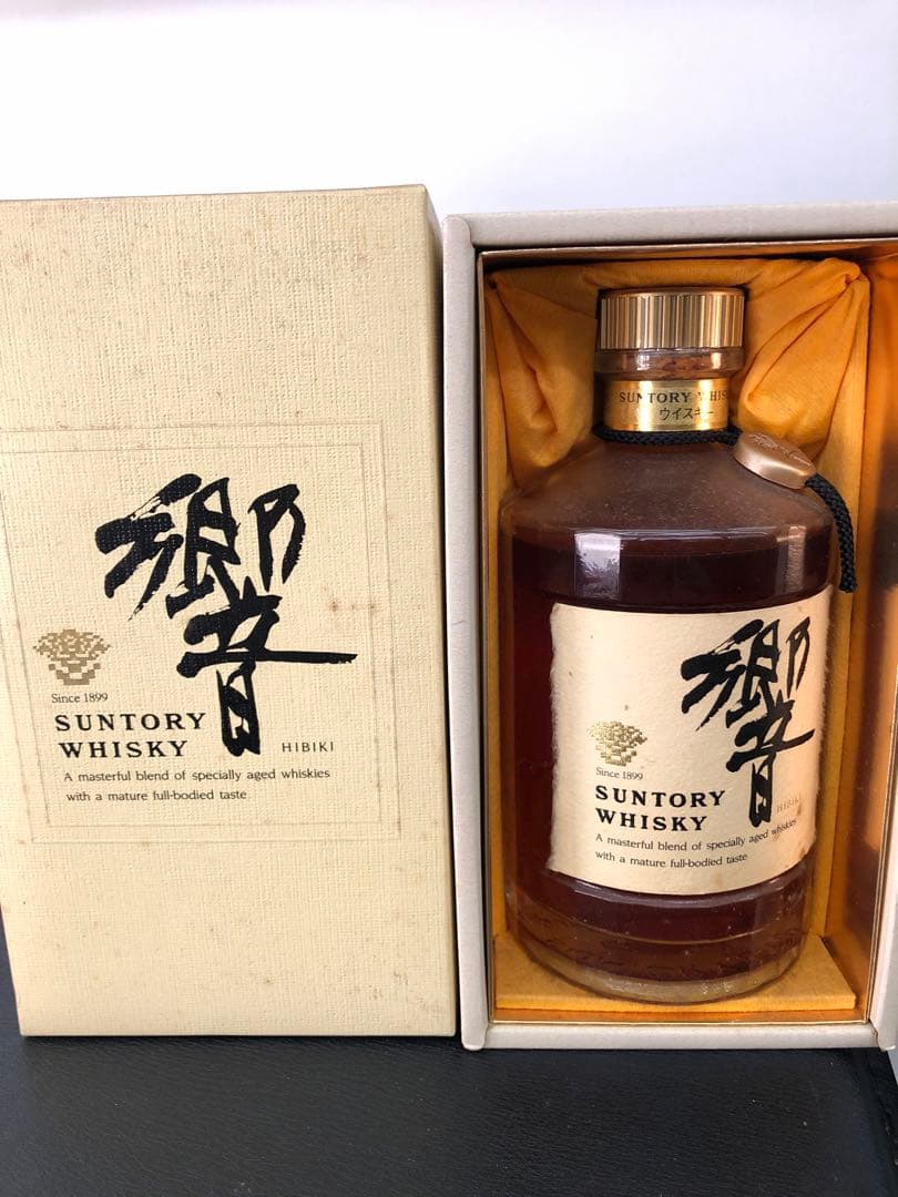 s-121 SUNTORY HIBIKI 700ml ウイスキー　響　ゴールド