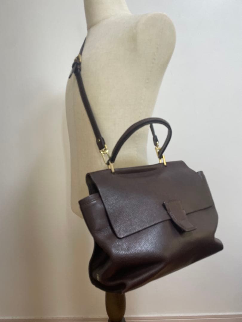 美品GIANNI CHIARINI（ジャンニキャリーニ） レザーショルダーバッグ