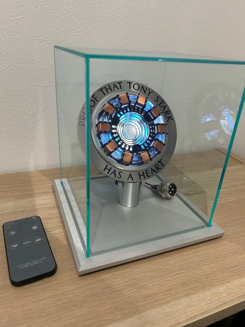 アーク・リアクター LED フィギュア