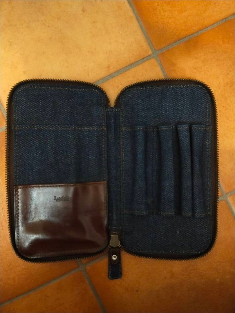 Ludditeレザーラウンドジップペンケース