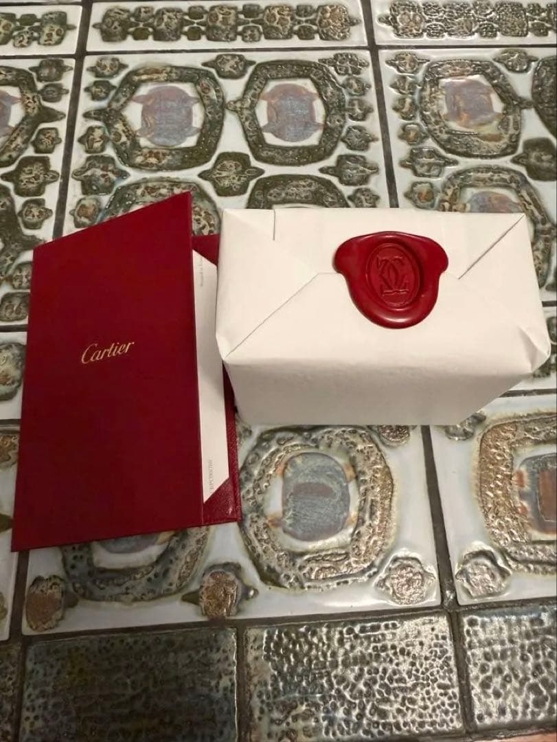 新品未開封・Cartier D'Amour Earrings ホワイトゴールド