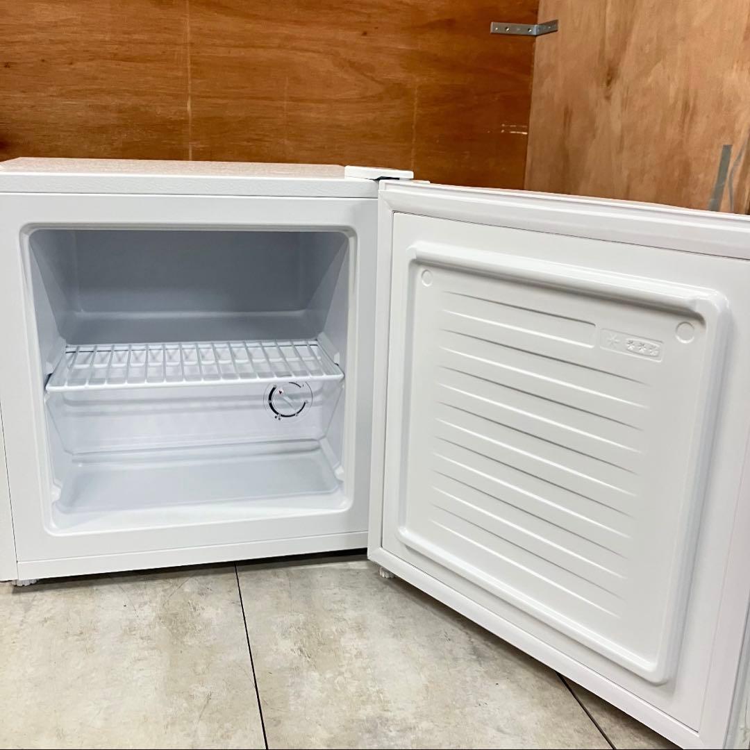 一都三県限定　配送設置無料　冷凍庫　1ドア　2025年製　31L