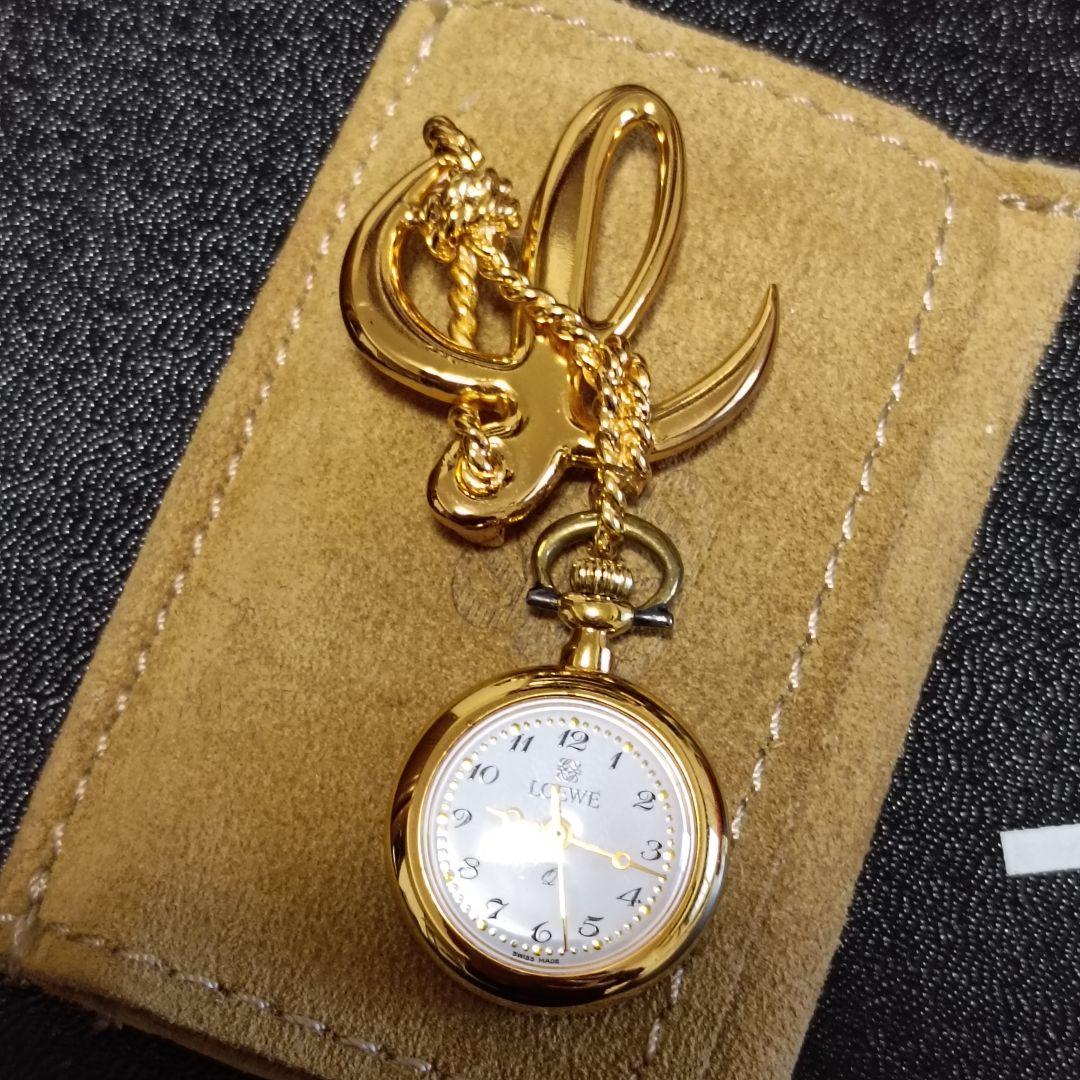 ロエベ　時計　ブローチ　ロゴ　ゴールド　付属品あり
