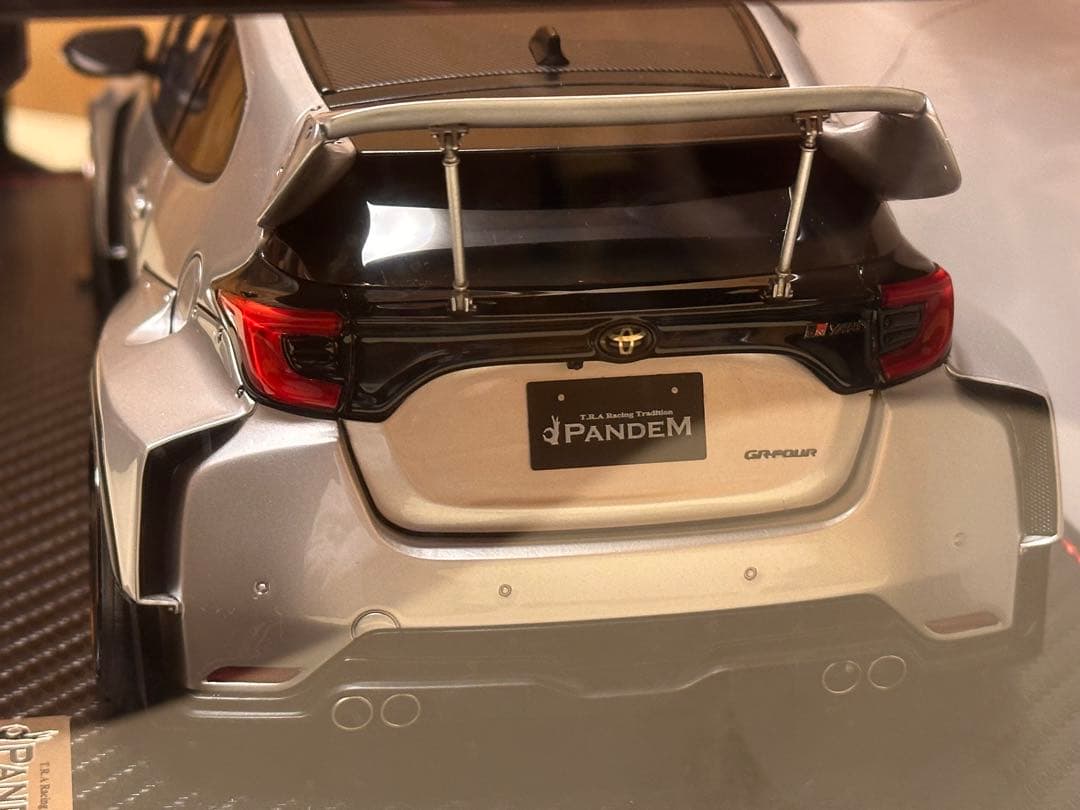 イグニッションモデル IG2904 ヤリス4BA Silver ☆エンジン付き