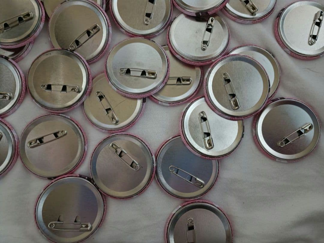 すとぷり　さとみ　缶バッチ　2022　spring デフォ