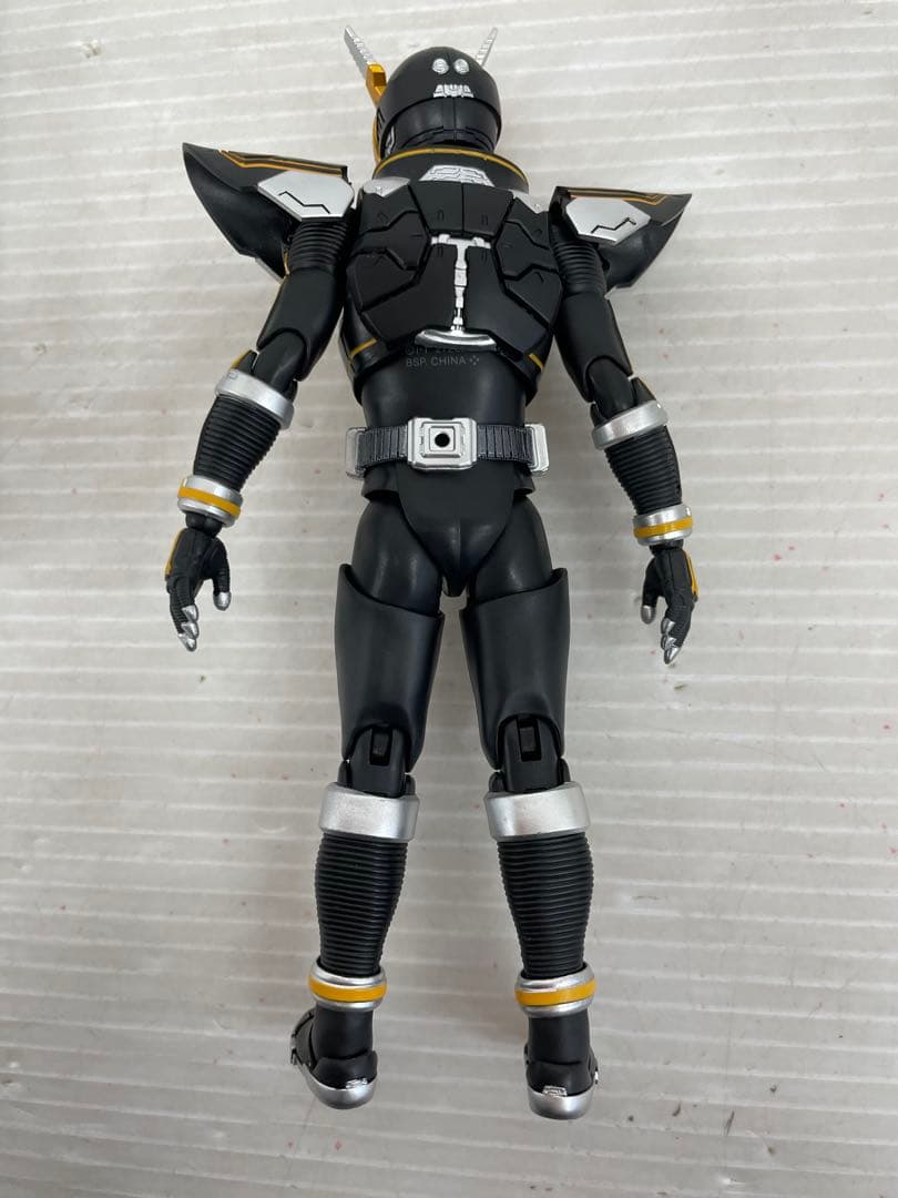 kntoy61-0431 S.H.Figuarts 仮面ライダーネクストカイザ