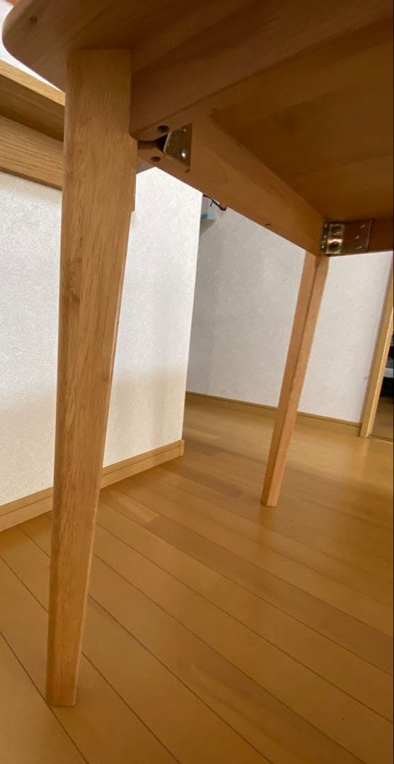 ニトリ　アルナス　ダイニングテーブル