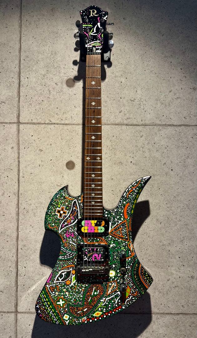 hide アメーバペイズリー　B.C.RICH モッキンバードベース