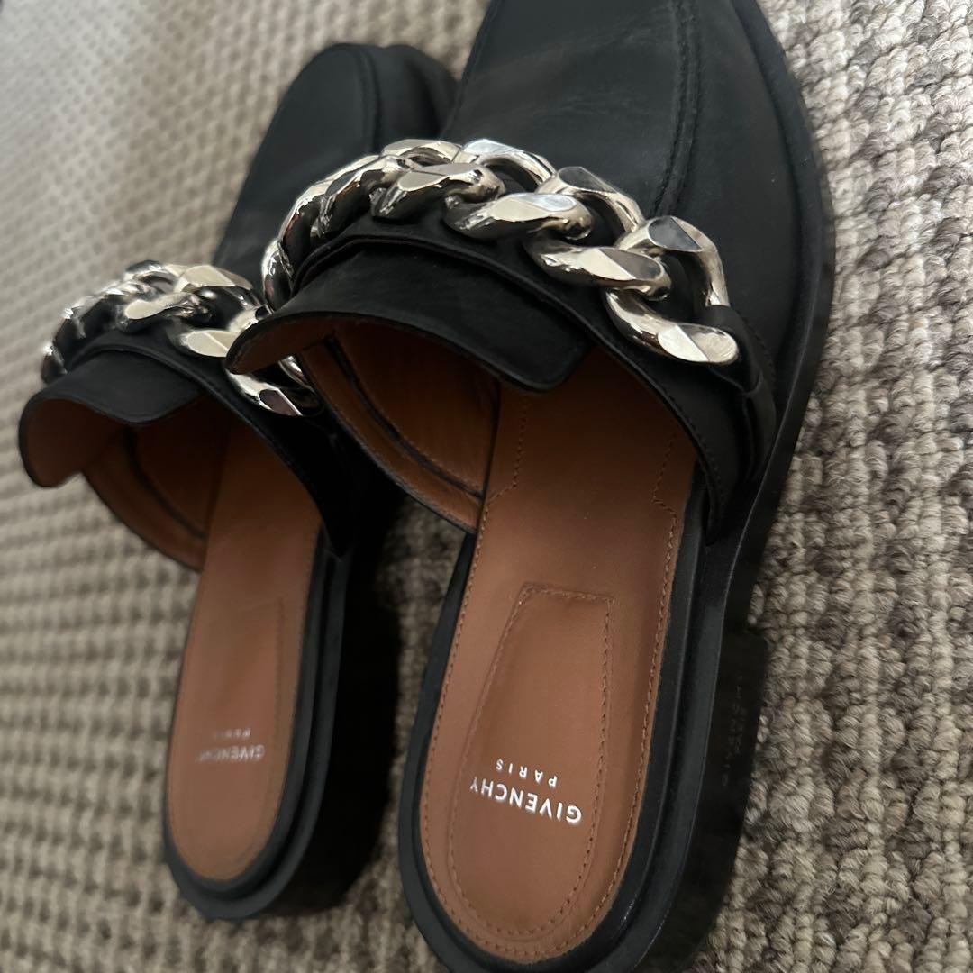 Givenchy ブラック ミュール　36ハーフ