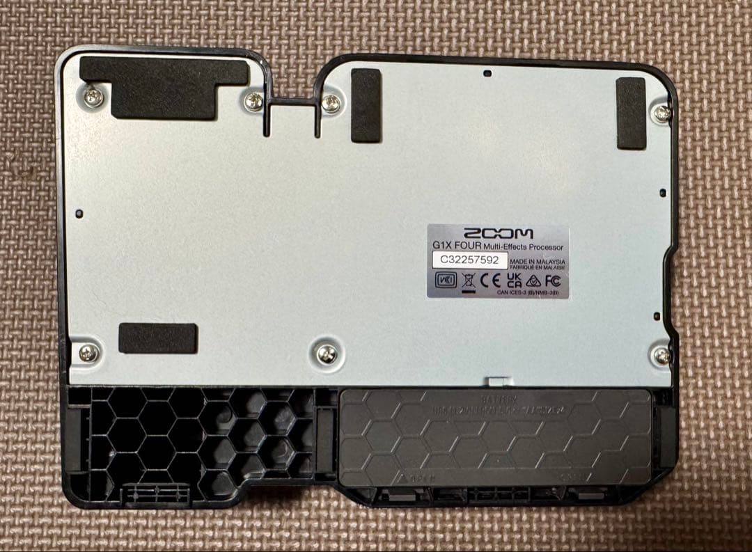 zoom G1X FOUR 中古 美品