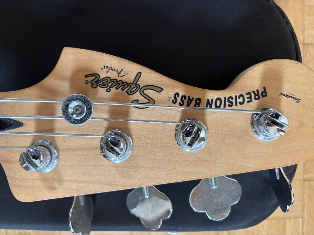 Fender Squier Precision Bass 左利き用　ケース付き
