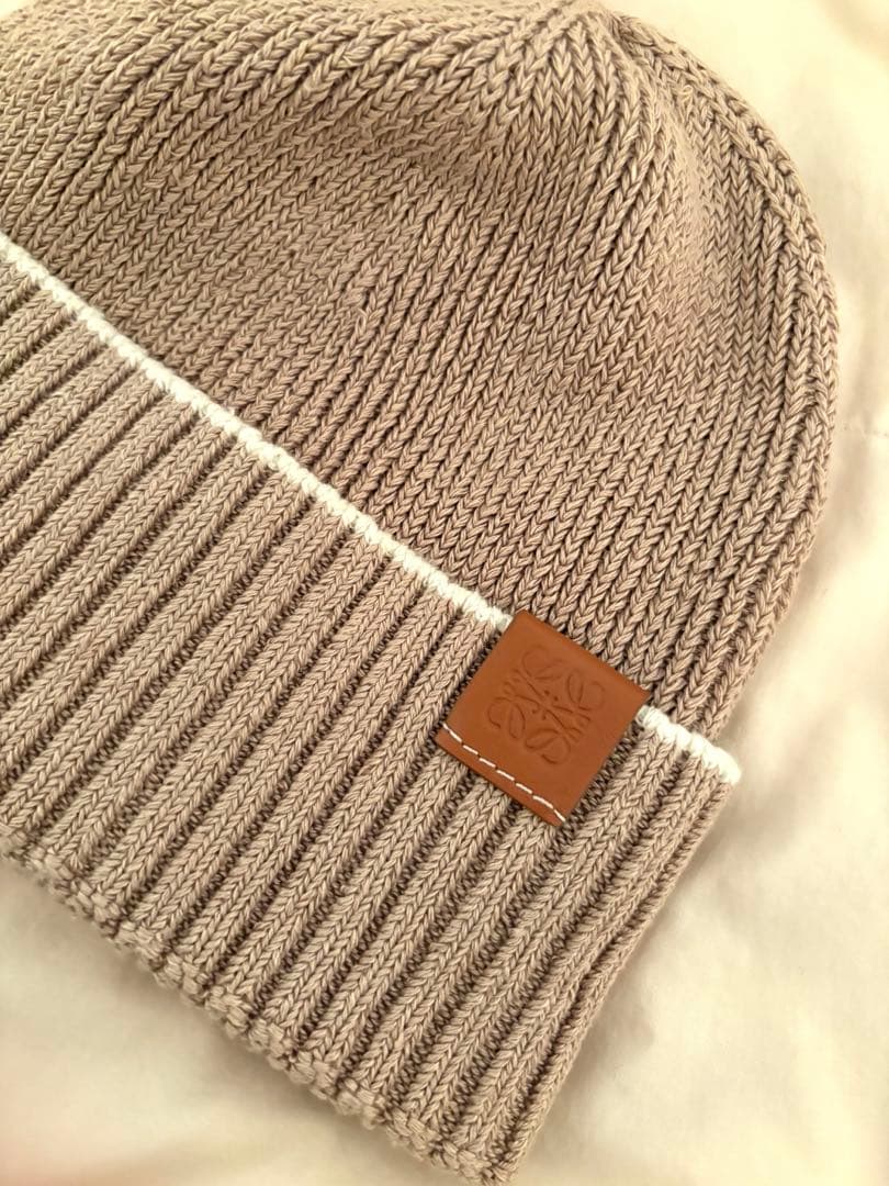 LOEWE アナグラム　ロゴ　レザービーニー　ニット帽