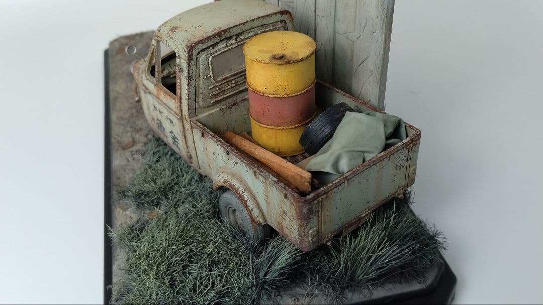 値下げ1/32 ミゼット　完成品　廃車ジオラマ　ケース付き