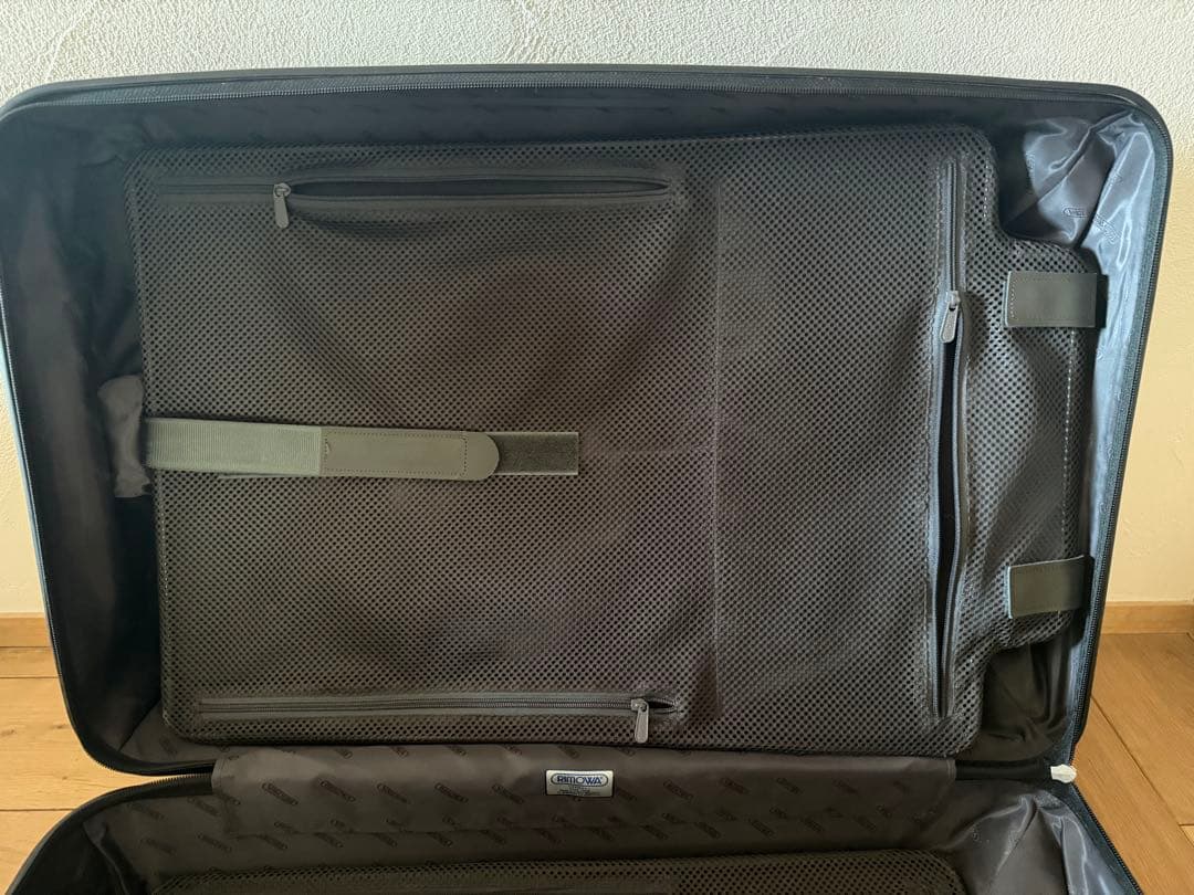 【訳あり】RIMOWA SALSA DELUXE HYBRID 廃盤