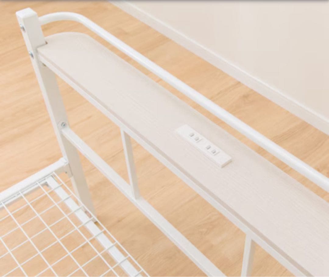 ニトリシングルベッドフレーム（ホワイト）ヘッドボードコンセント付き