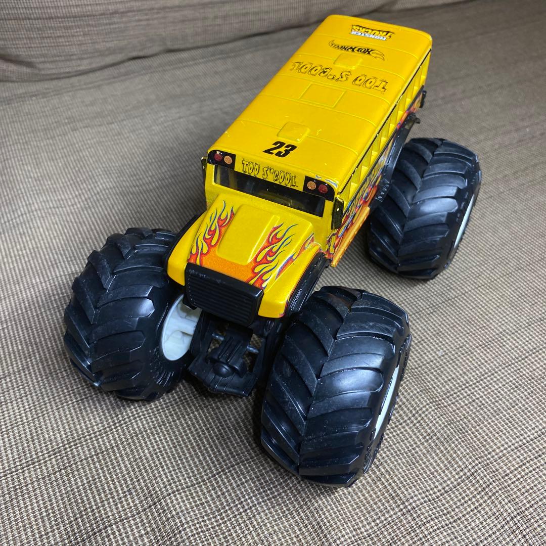 ホットウィール　モンスタートラック 23番 炎デザイン