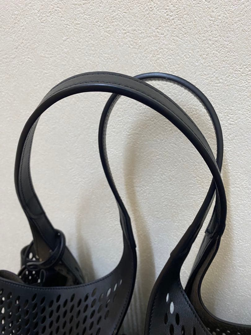 トッズ　ティータイムレス　T Timeless ハンドバッグ M 黒色　美品