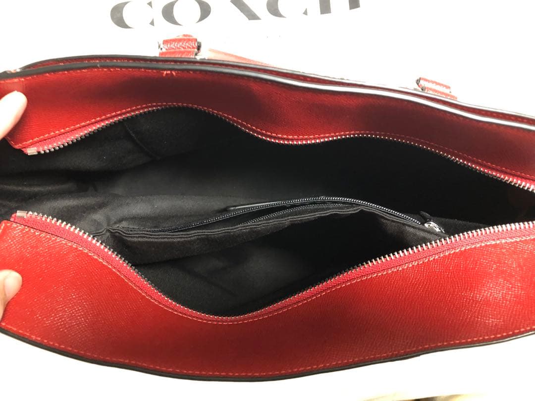COACH レッド トートバッグ 外ポケット付き