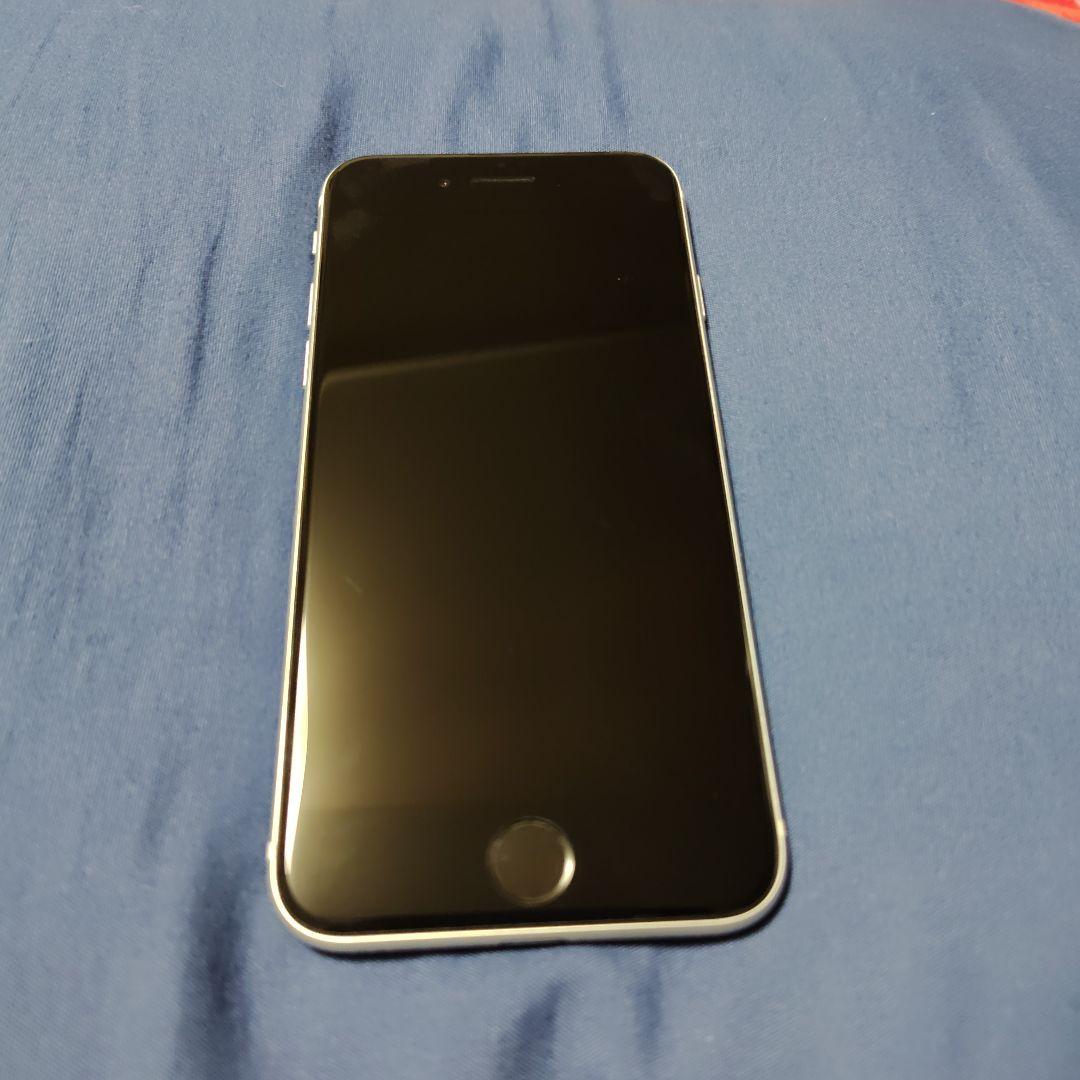 iPhoneSE2 ホワイト 本体＆充電器付き(SIMロックあり/au端末)