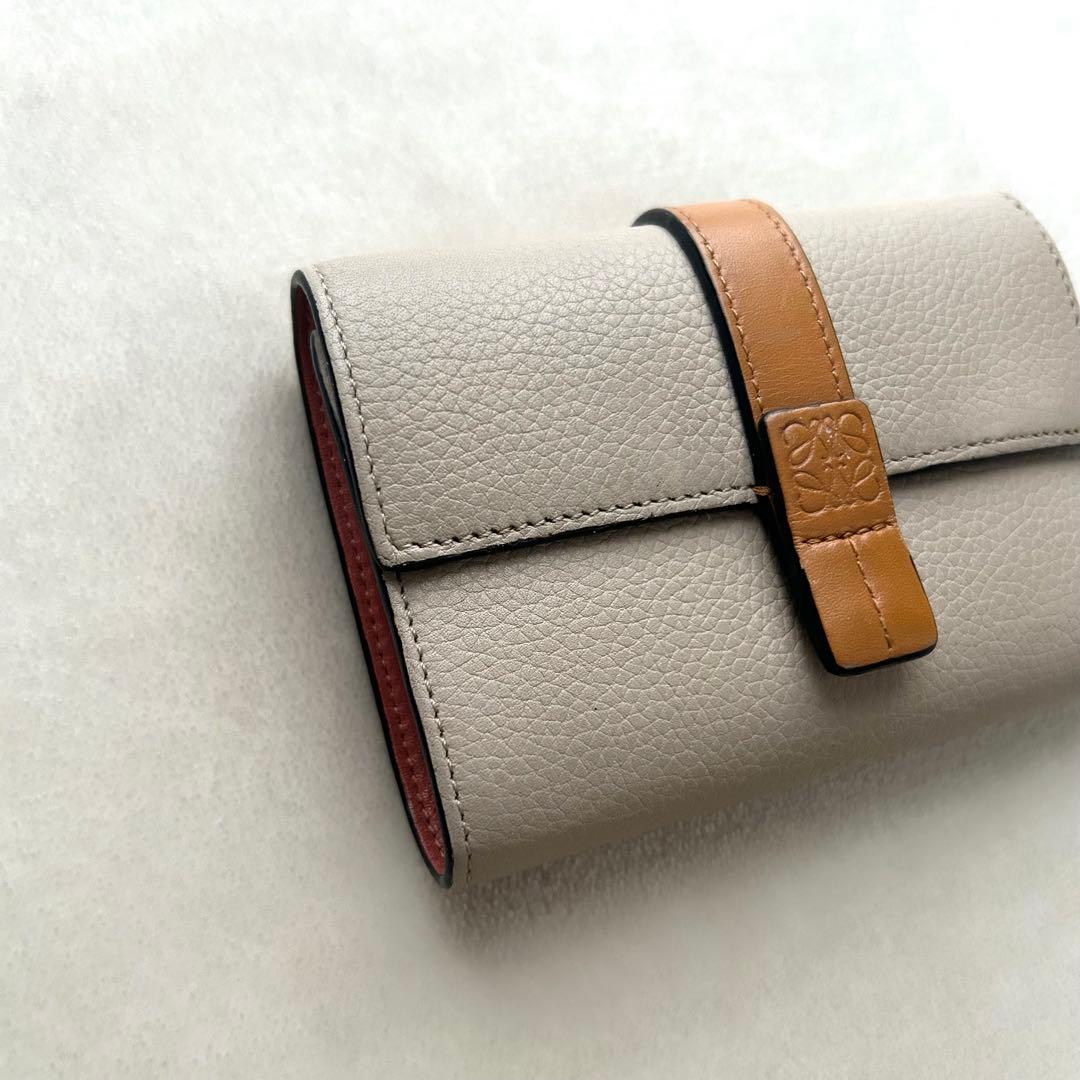 LOEWE ロエベ 三つ折り財布 コンパクトウォレット アナグラム レザー