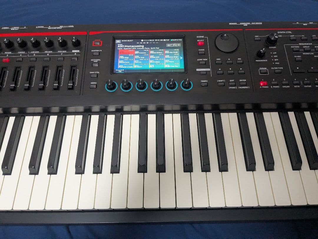 Roland fantom08 88鍵シンセサイザー