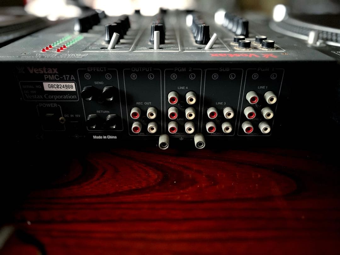 ターンテーブル2台 SL1200MK3 、ミキサー Vestax PMC17A