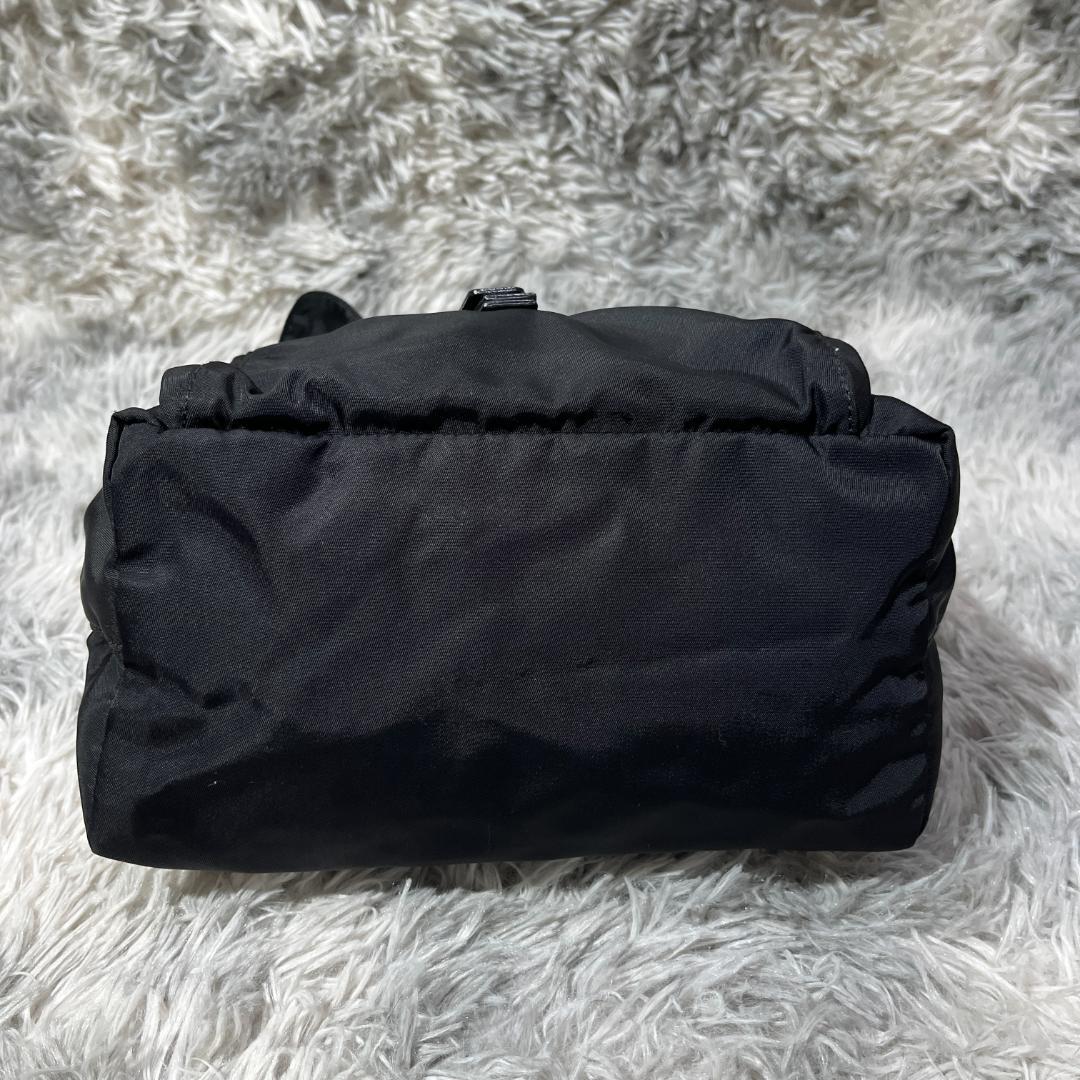 [大人気]プラダ　ＰＲＡＤＡ　ショルダーバッグ　ナイロン　カメラバッグ　三角ロゴ