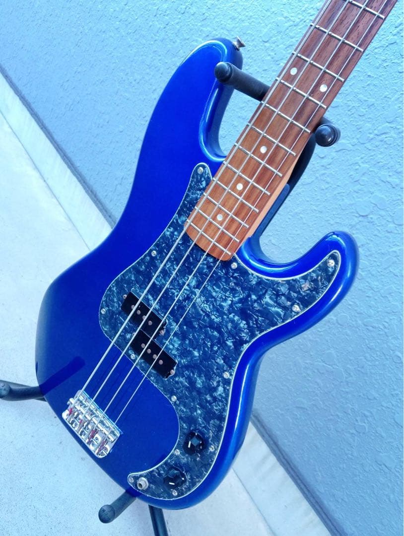 ベース Squier by Fender Precision BASS