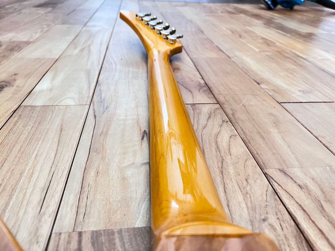 値下げ中❗️4月14日まで❗️エピフォン　Explorer エレキギター ナチュラル