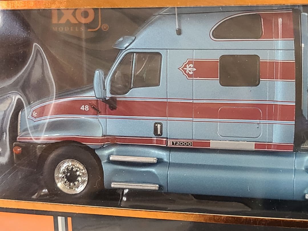 イクソ 1/43 ケンワース T2000 1998 ライトブルー