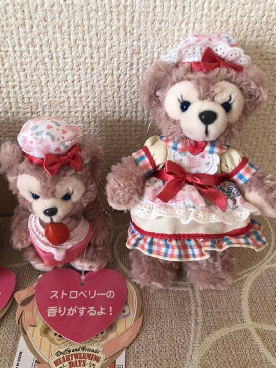 ダッフィー    シェリーメイ　ぬいぐるみバッチ　ストラップ