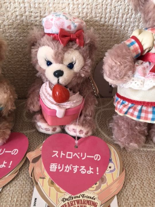 ダッフィー    シェリーメイ　ぬいぐるみバッチ　ストラップ