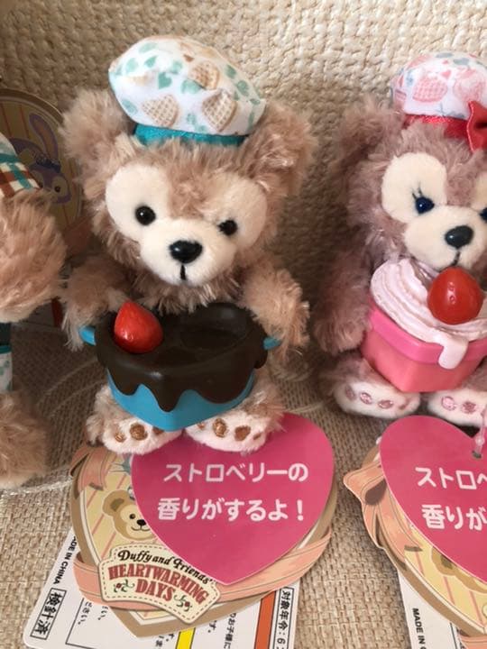 ダッフィー    シェリーメイ　ぬいぐるみバッチ　ストラップ