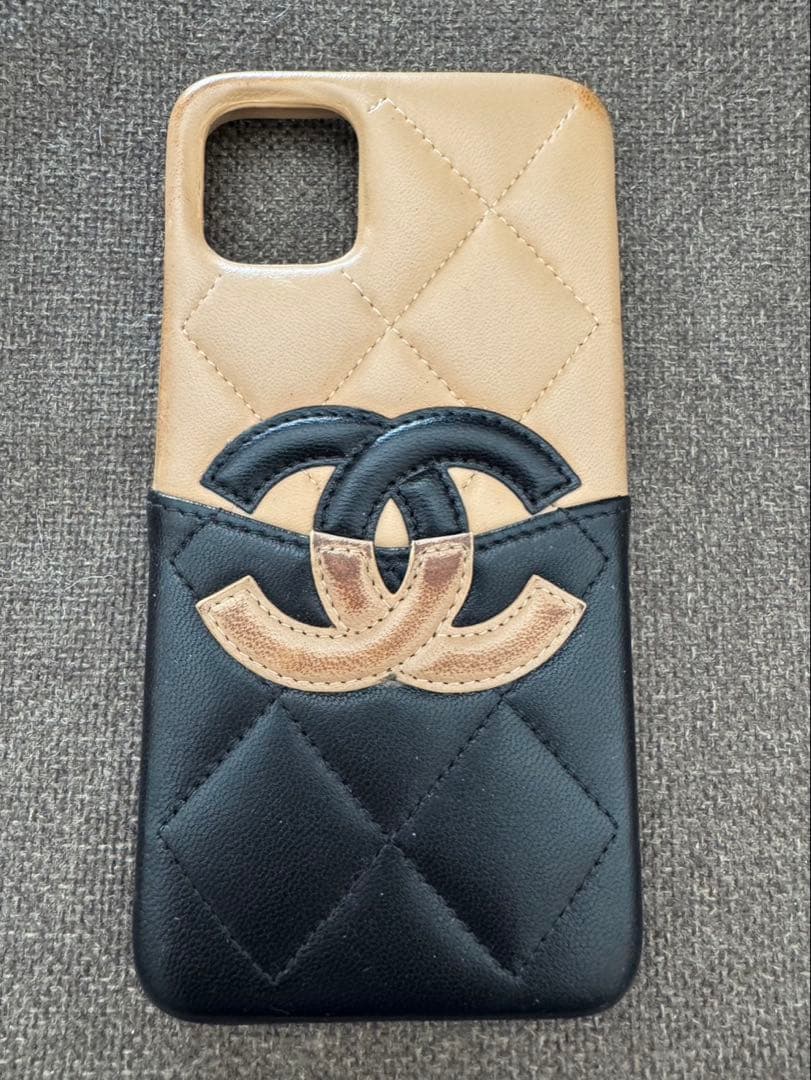 CHANEL iPhone11promaxケース ベージュ/ブラック