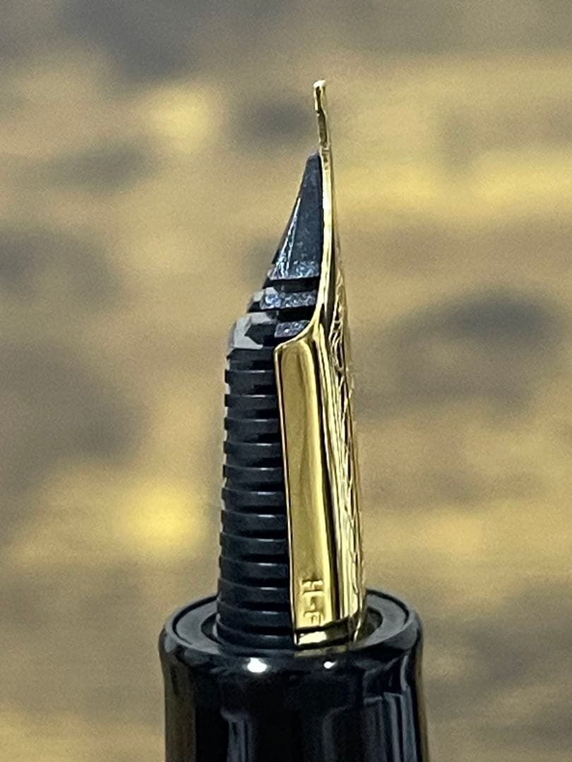 試筆のみ　旧型ニブ　21k 字幅F プロフィット21 セーラー　万年筆